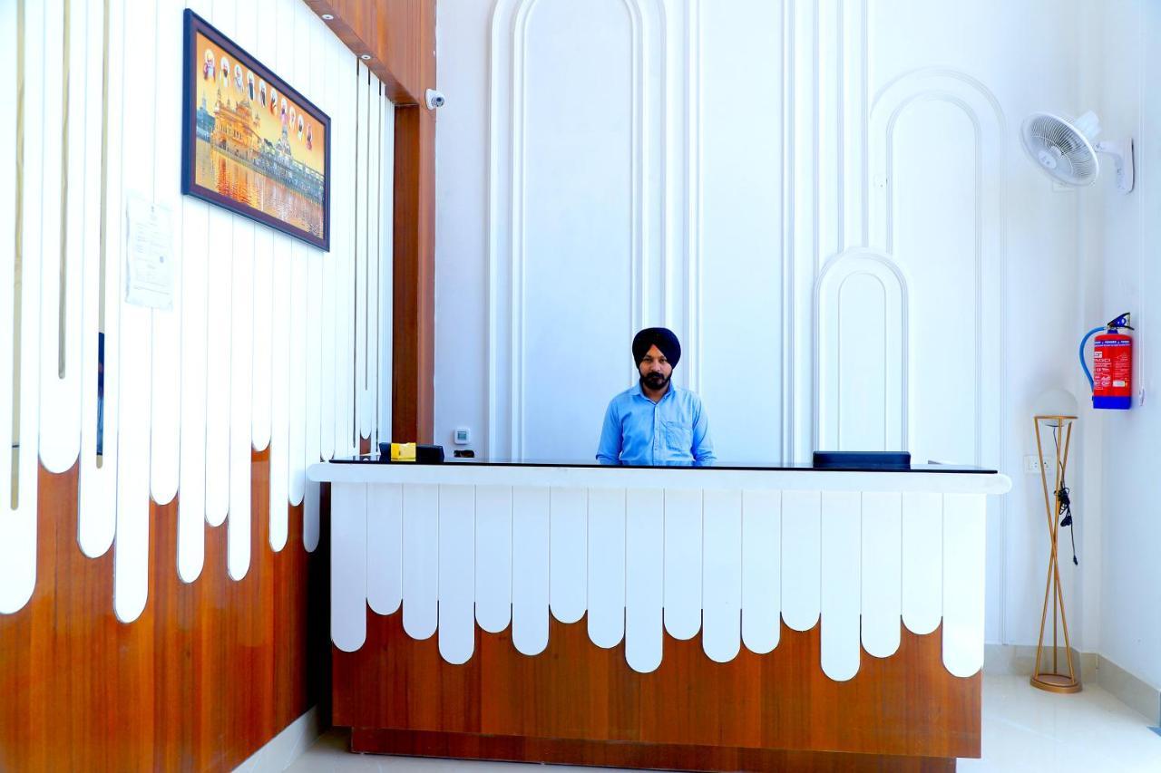 Hotel Diamond View Amritsar Dış mekan fotoğraf